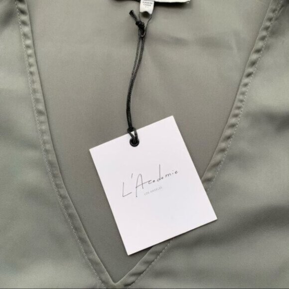 Revolve L'Academie Maya Blouse Olive Green V-Neck Long Sleeve Size XS - Picture 8 of 14